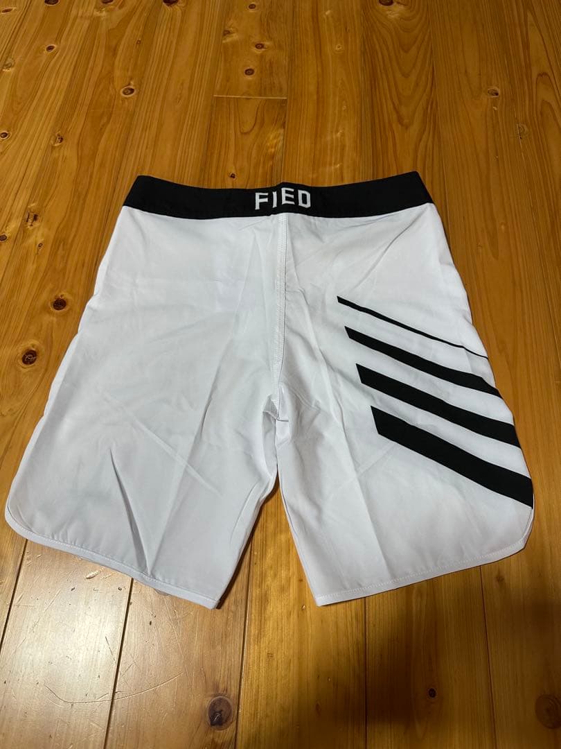 【新品】FIED ファイド　サーフパンツ　サイズ28（ウエスト74cm）ホワイト