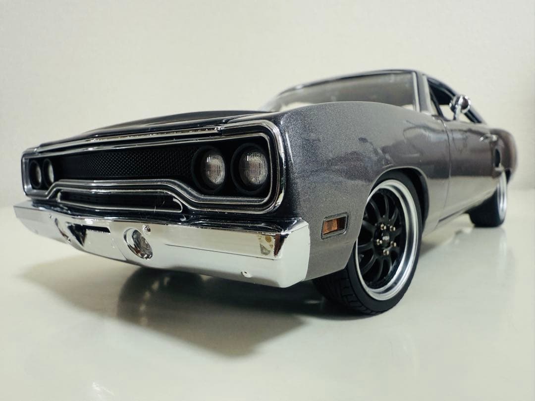 GMP/Plymouthプリムス RoadRunnerロードランナー 1/18