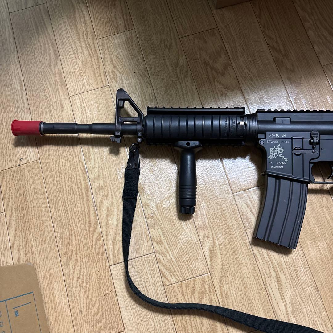 COLT M16A2？KNIGHT'S SR-16 M4？