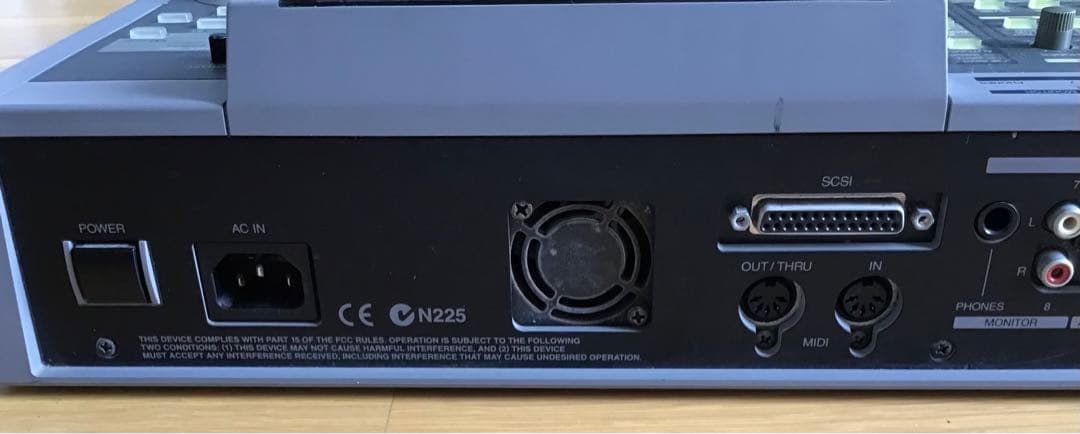 Roland VS-1680 マルチトラックレコーダー VS8F-2×1枚搭載