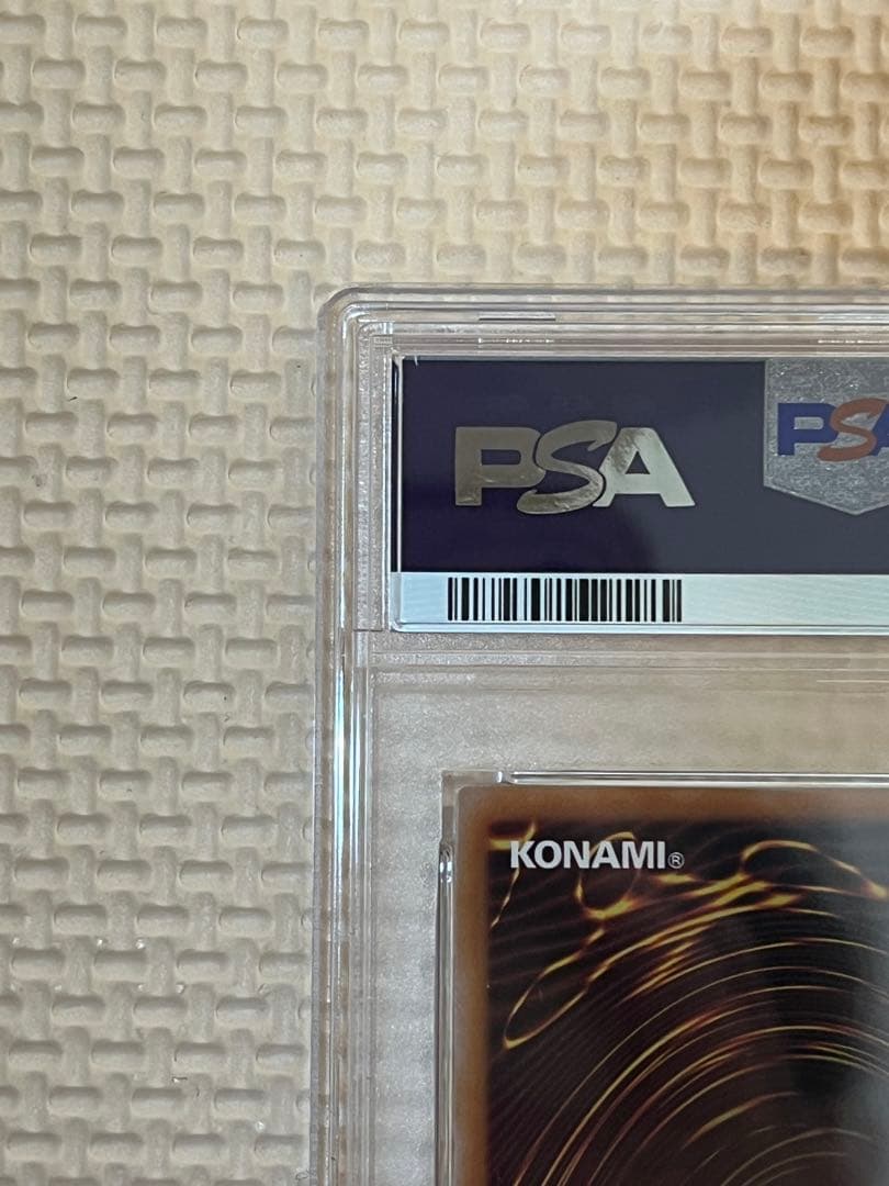 遊戯王カード 魔術師の弟子-ブラック•マジシャン•ガール 25TH PSA10