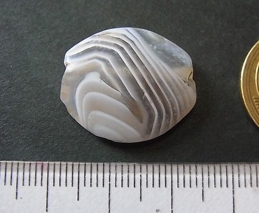 ★J0101★古代石 (62) オニキス 縞瑪瑙　アミュレットビーズ