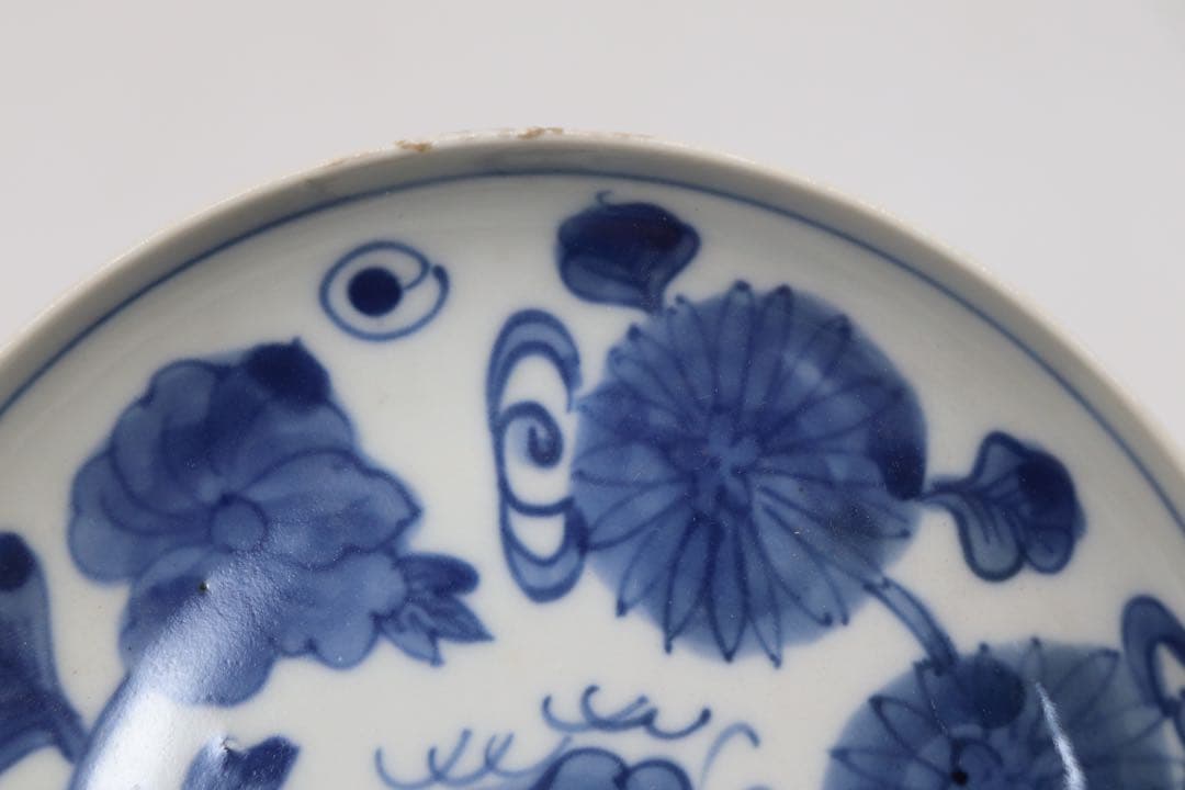 中国　明時代　染付花模様皿　アンティーク　送料込み0405
