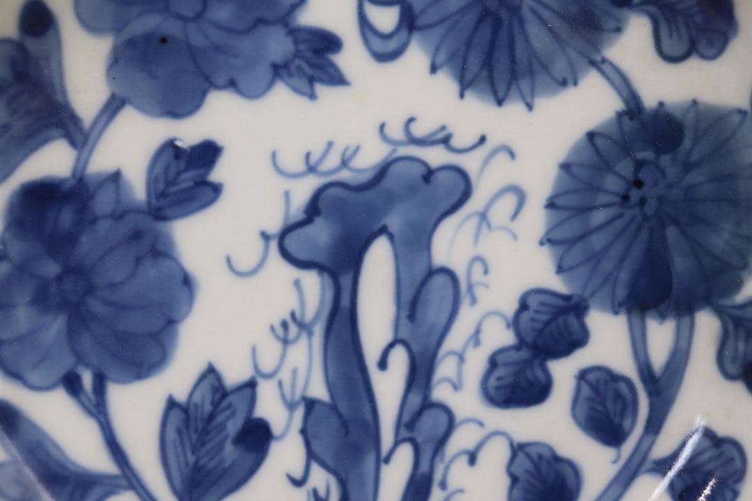 中国　明時代　染付花模様皿　アンティーク　送料込み0405