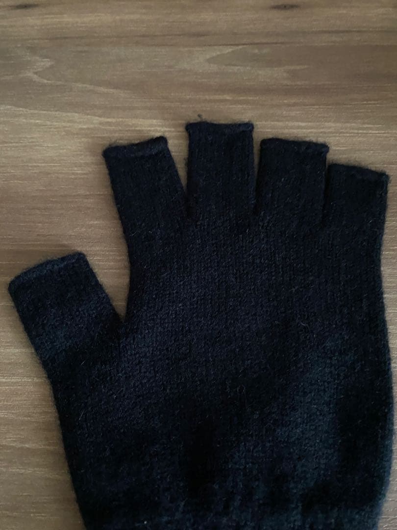 Johnstons of Elgin 別注 フィンガーレスグローブ ブラック