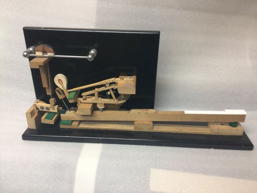 グランドピアノアクションモデル(実物大模型)