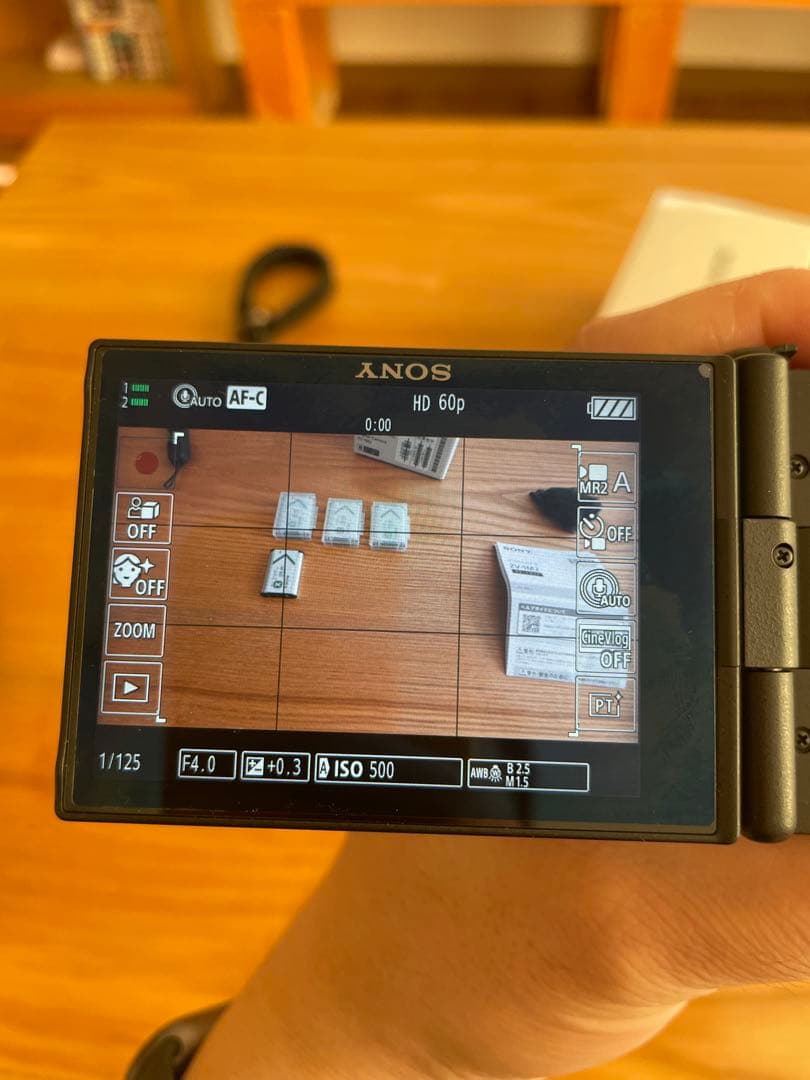 [美品]SONY ZV-1M2 + バッテリー x 5 (純正品)