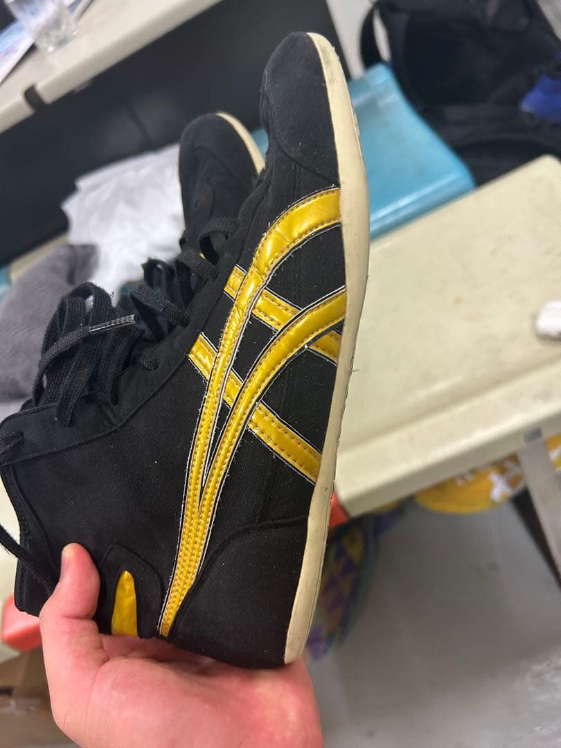 ASICS 旧オーダーレスリングシューズ ブラック/ゴールド
