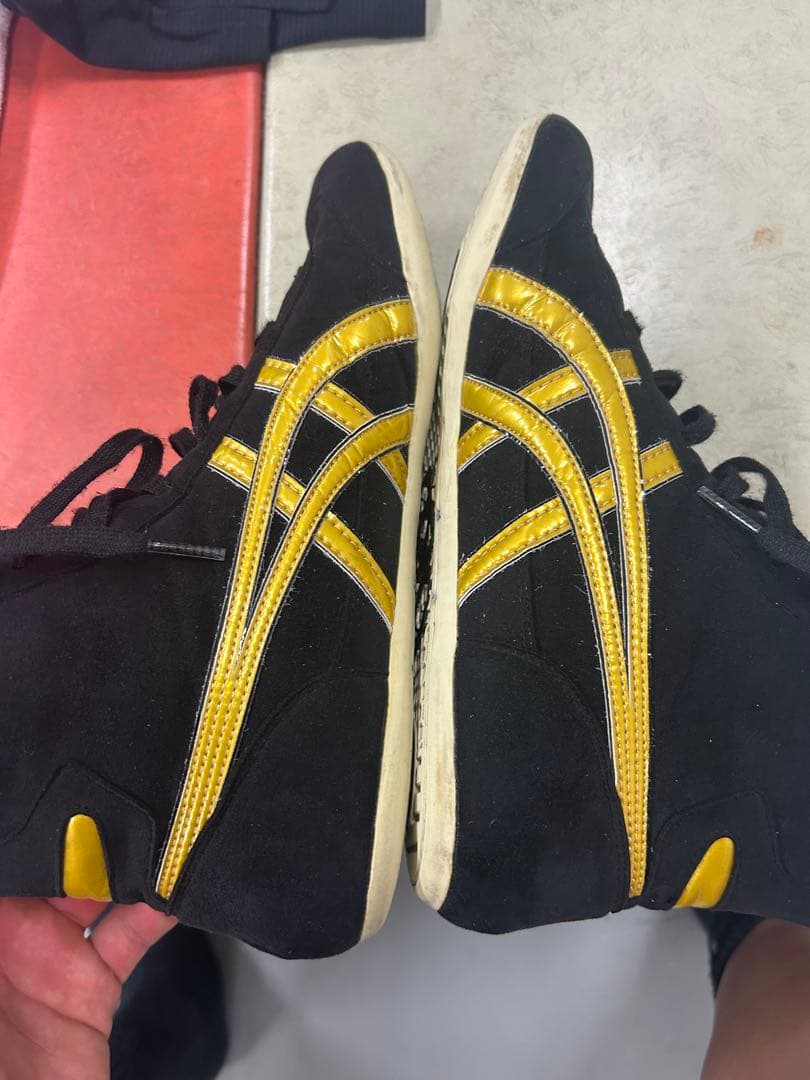 ASICS 旧オーダーレスリングシューズ ブラック/ゴールド