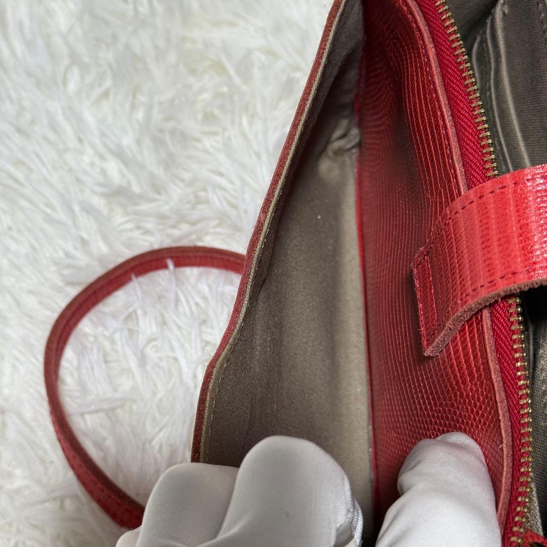 【✨美品✨】ヴィオラドーロ リザード型押しレザー 横型スマートフォンポシェット