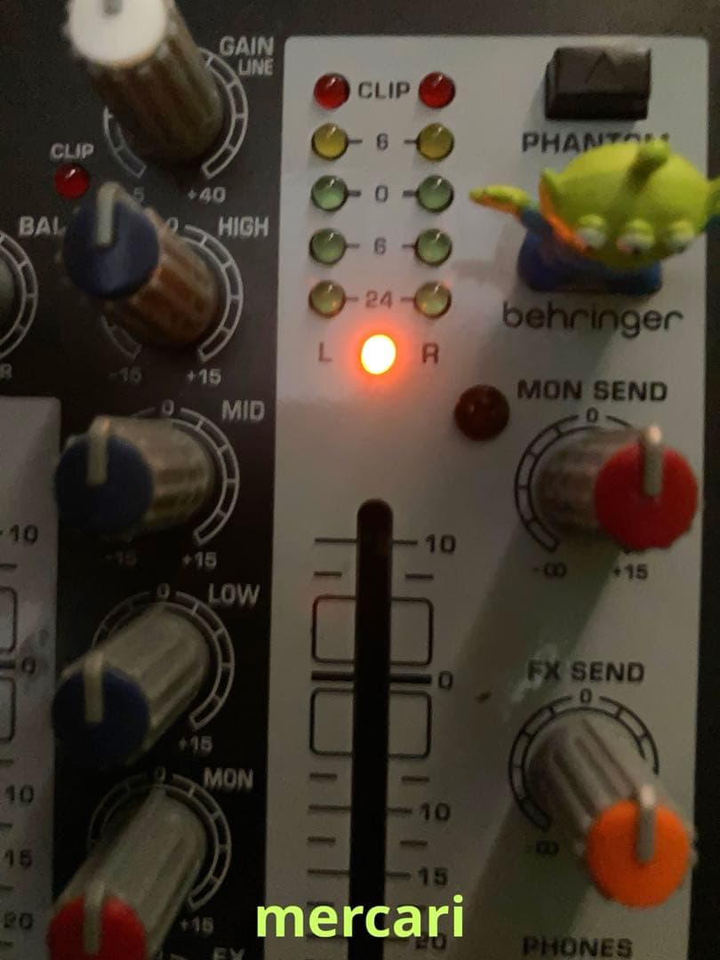 BEHRINGER XENYX 1002B 10chアナログミキサ－ 電池駆動