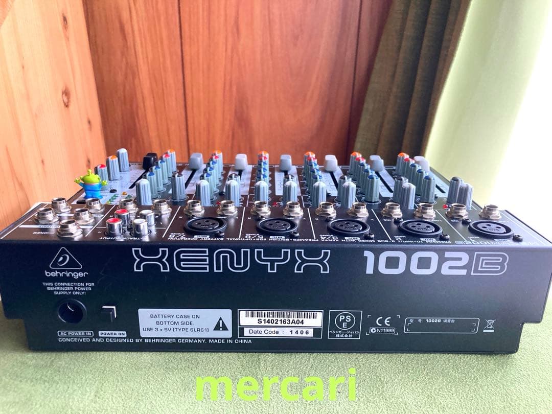 BEHRINGER XENYX 1002B 10chアナログミキサ－ 電池駆動