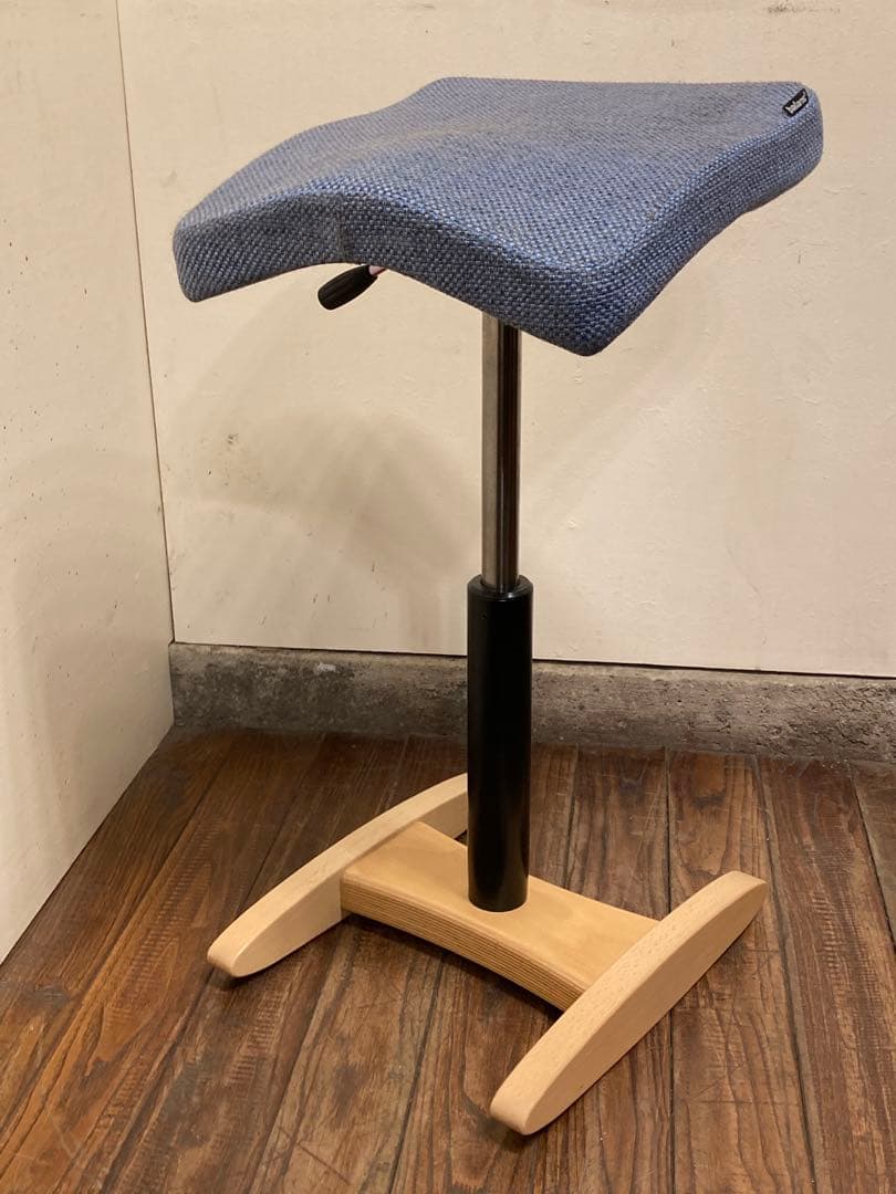 balance バランス Synergy シナジー スクエア 昇降スツール 腰痛