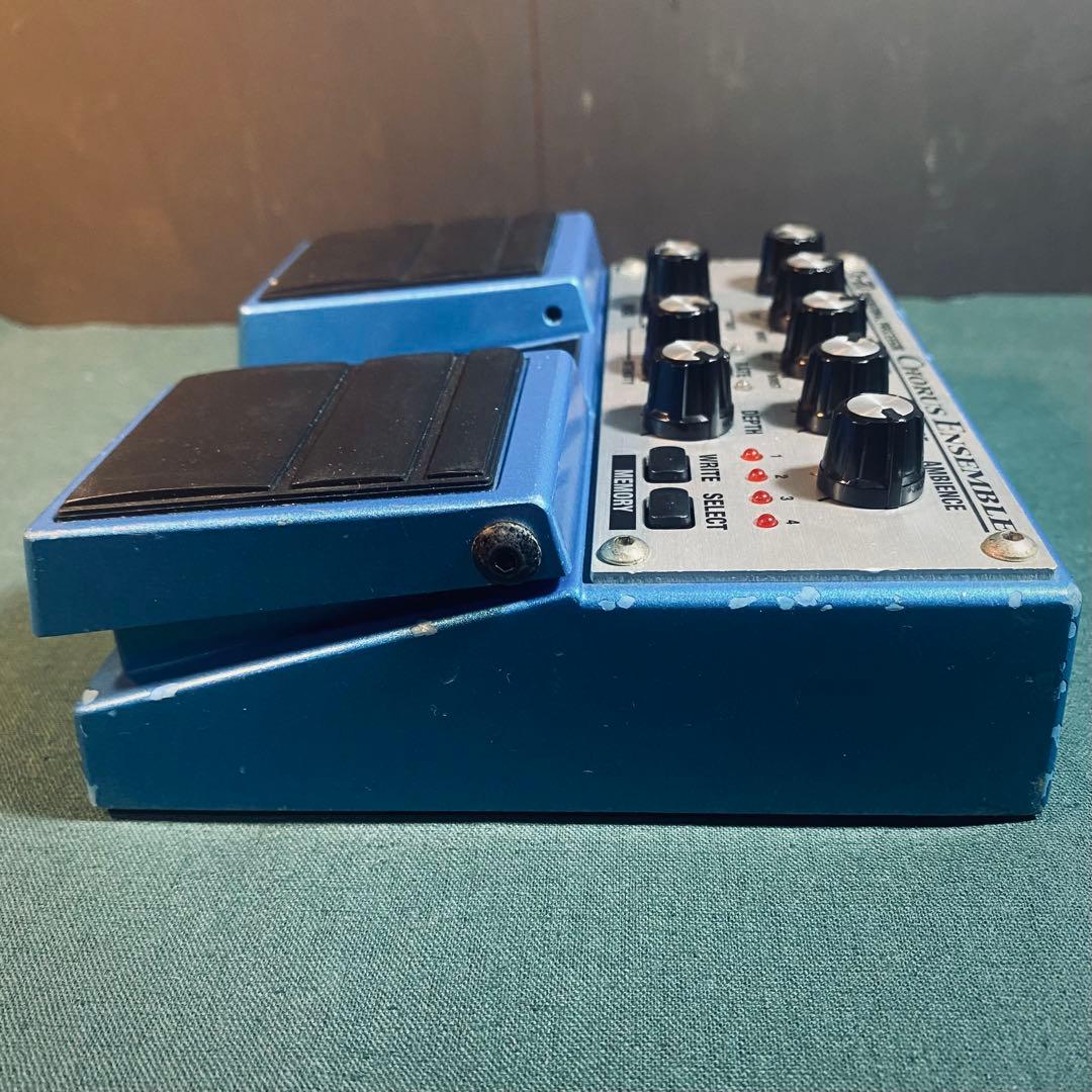 BOSS CE-20 6MODE ステレオコーラス (メモリー機能付き)