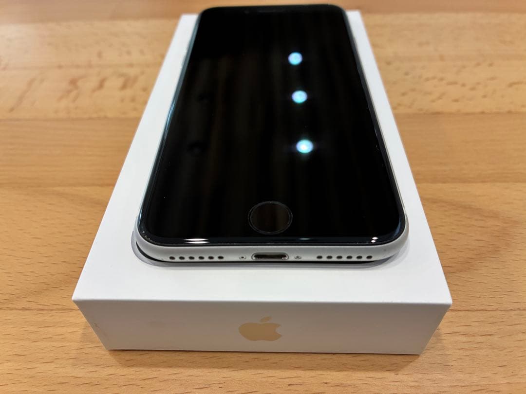 Apple iPhone se 第二世代　ジャンク品