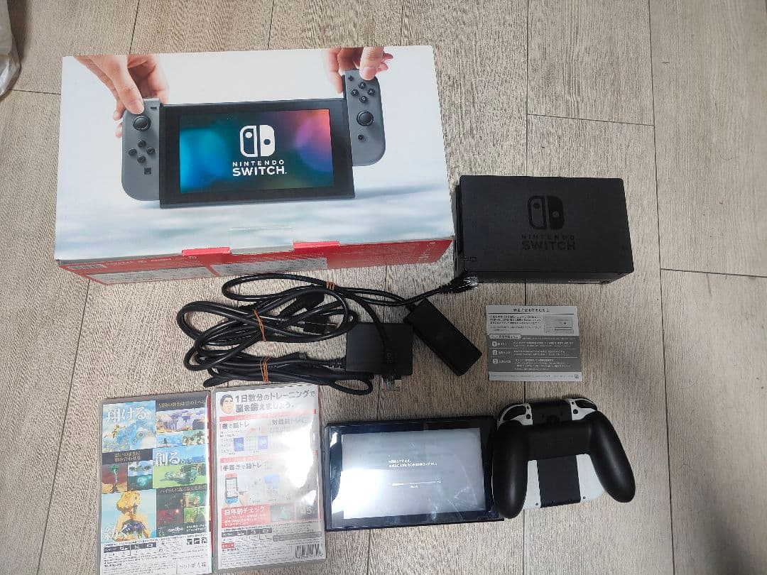 Switch本体 とゼルダの伝説（ティアキン）と脳トレのソフト2本付き