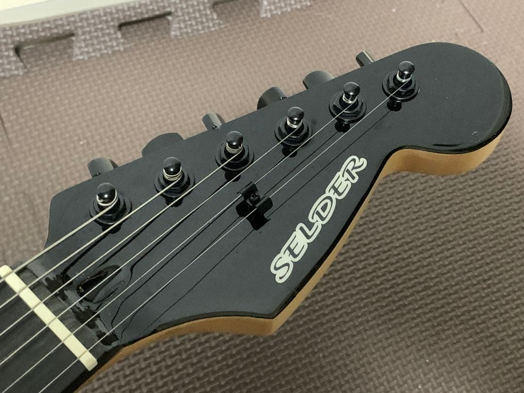 SELDER セルダー ストラトキャスター タイプ エレキギター 黒 緑 igb