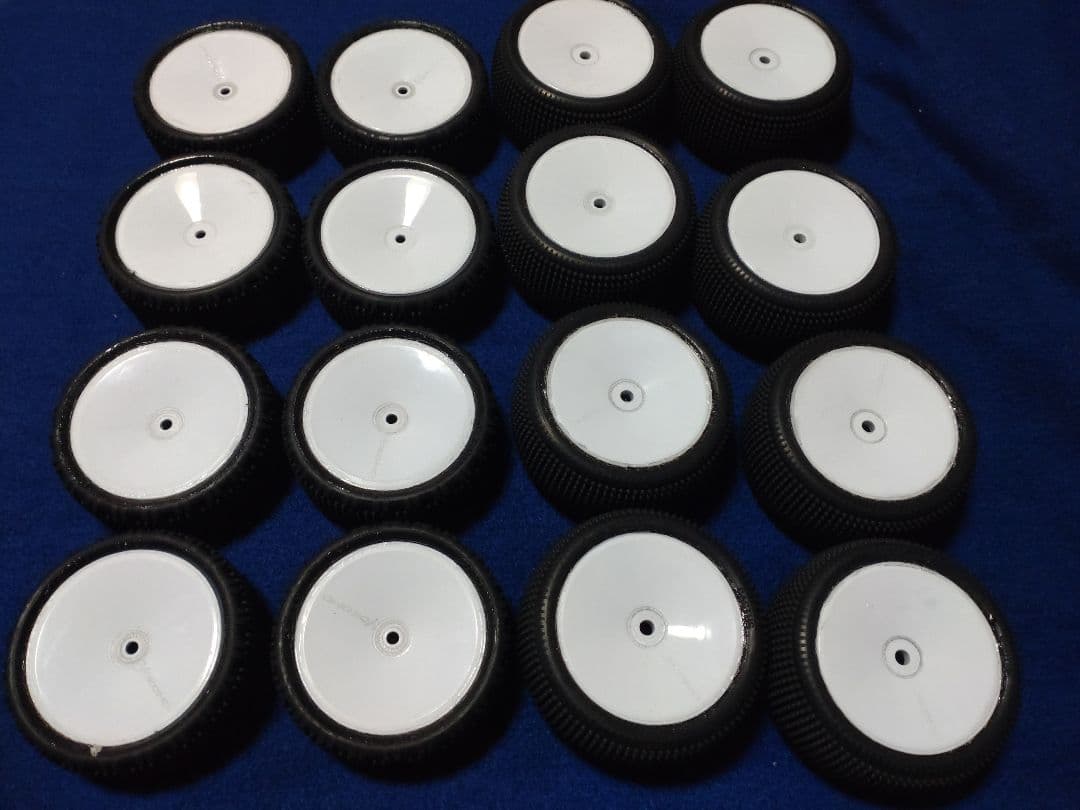 最終値引き、今だけ値引き、ラジコンバギー用2WD用カーペットタイヤ