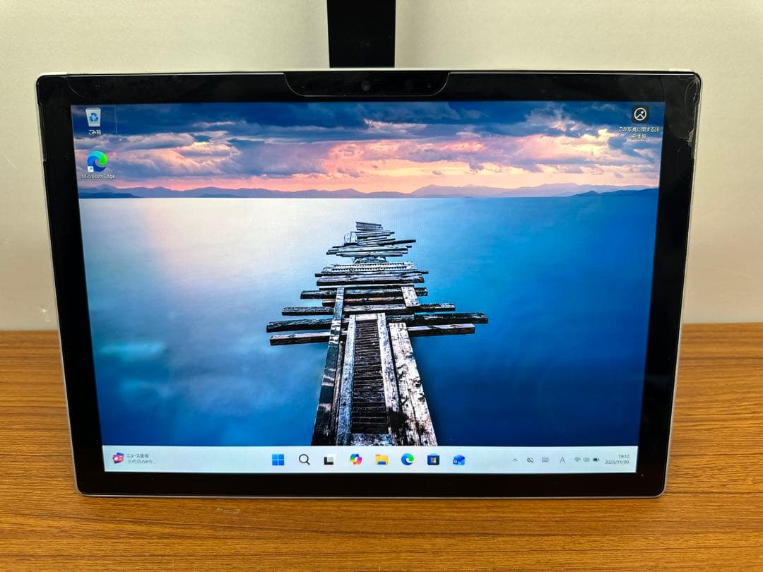 Surface Pro 7 i5-1035G4 8/256 画面ひび割れ