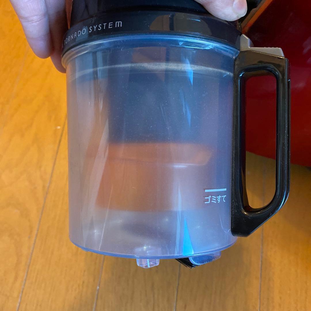 TOSHIBA　サイクロン掃除機　トルネオ　VC-C7(R)　2019年製