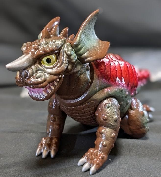 バラゴン 四つ足バージョン（マーミット）ビニパラベビー非売品ソフビフィギュア