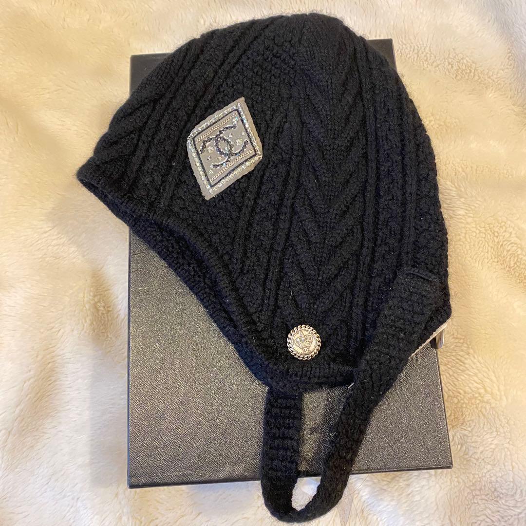 CHANEL 黒 ニット帽 ボタン ビーニー キャップ ビジュー ラインストーン