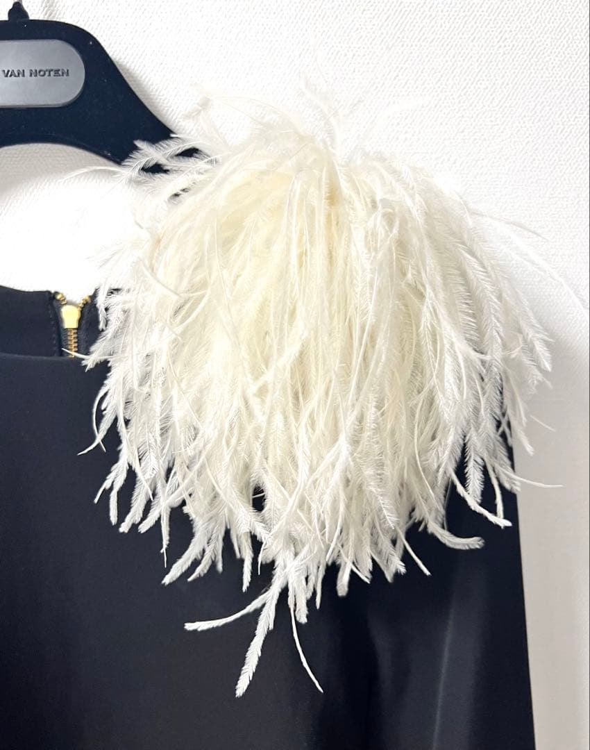 オーストリッチ　フェザーコサージュ　オフホワイト