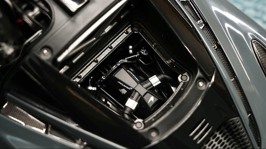 HPD マクラーレン 765LT 1/18 スケール 限定モデル ミニカー