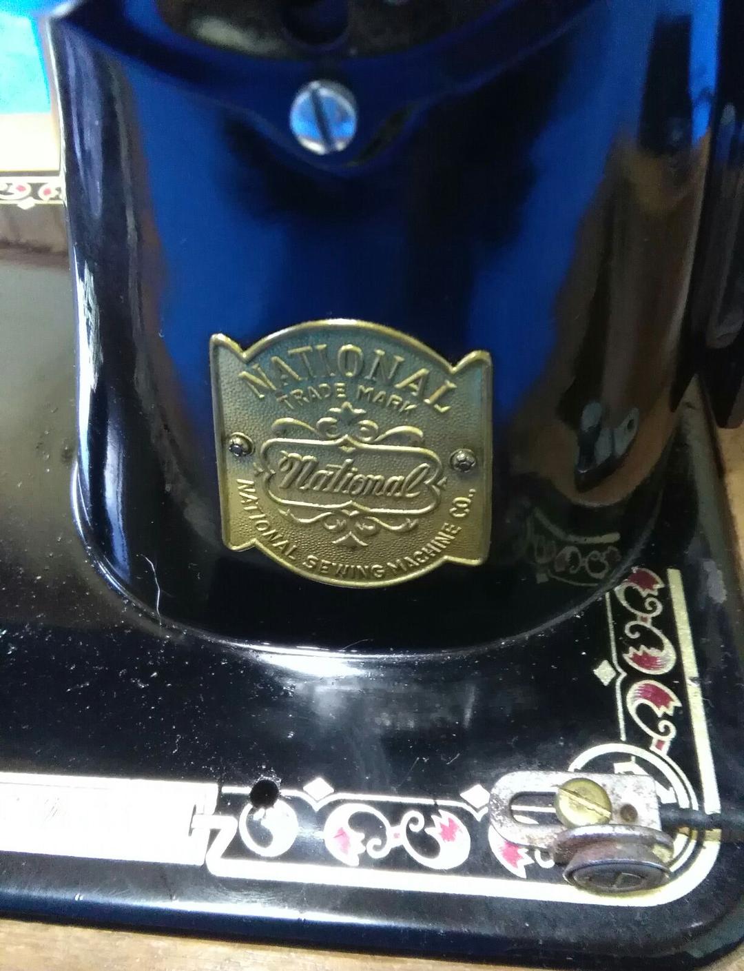 昭和　アンテイーク電動ミシン　ナショナル