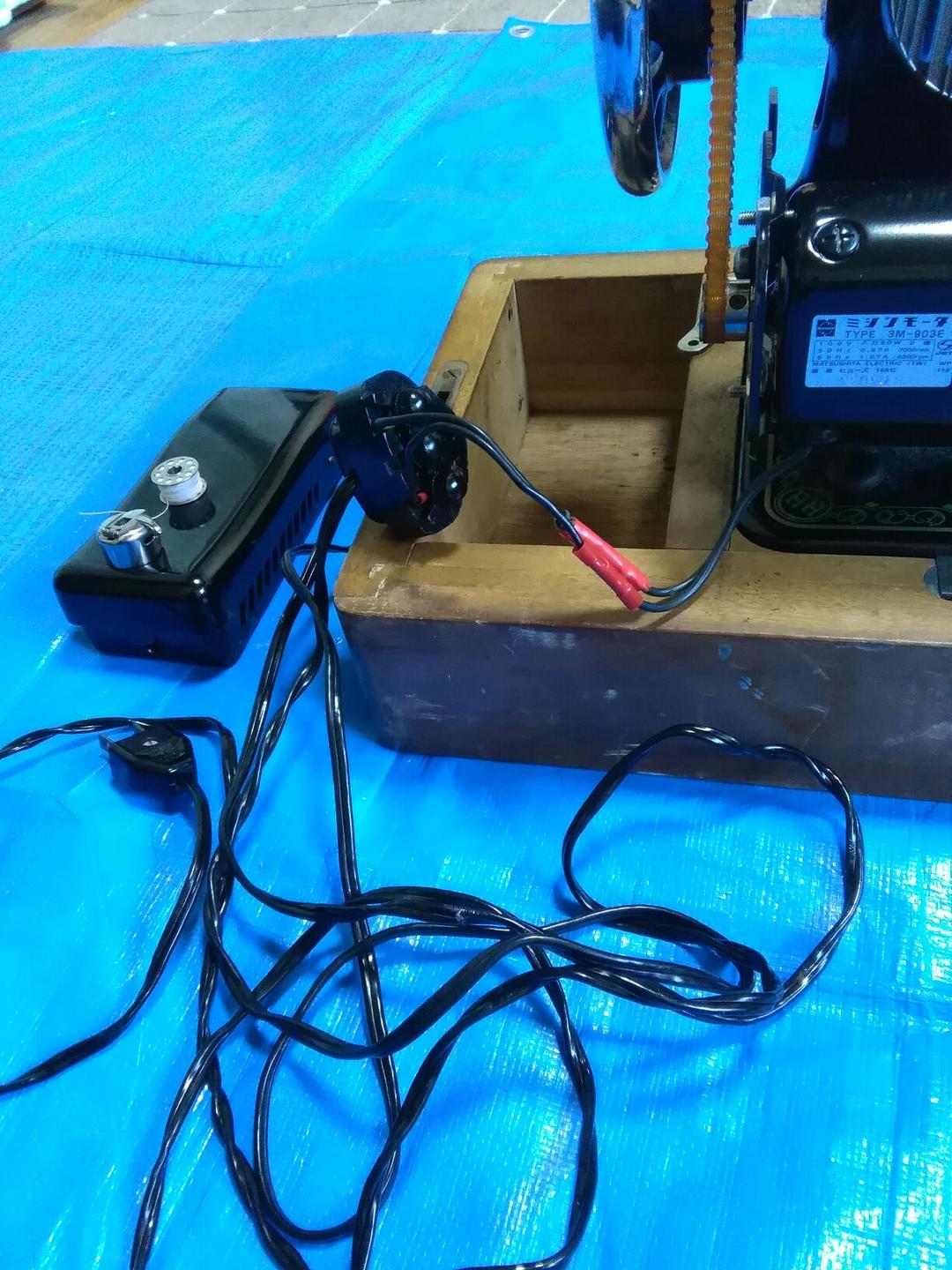 昭和　アンテイーク電動ミシン　ナショナル