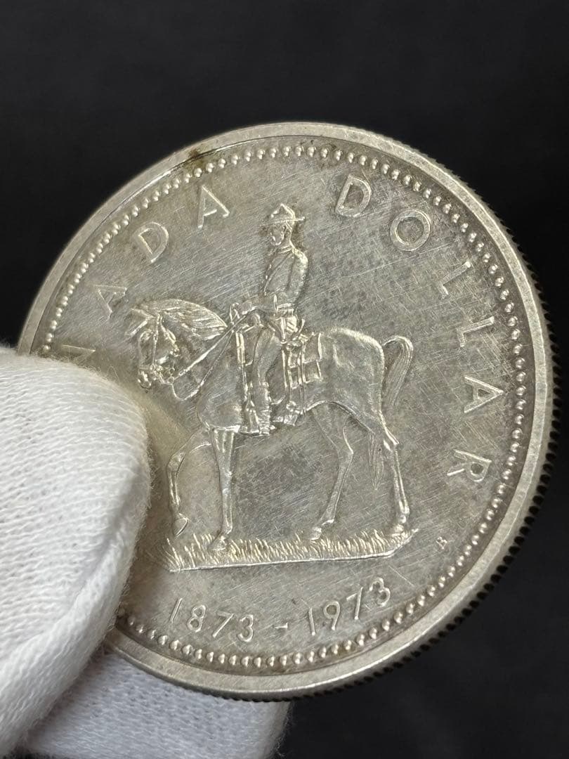 【Sv500】1973年 カナダ エリザベス女王 1ドル銀貨 大型銀貨 ケース付