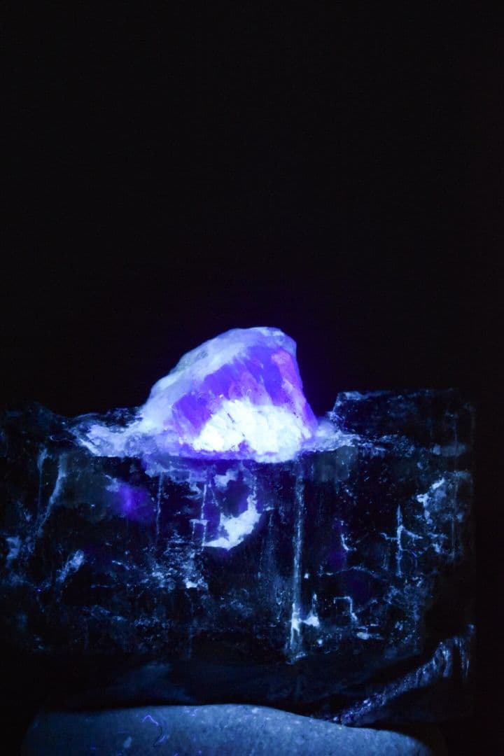 超希少石 ミャンマー産 ジョーハチドーライト原石