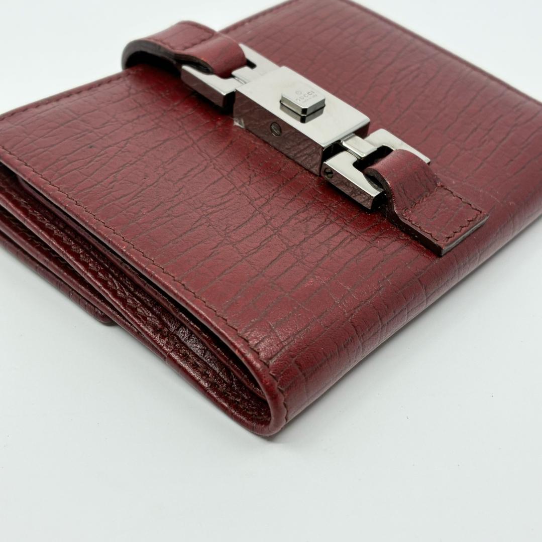 GUCCI グッチ 赤 レッド レザー 二つ折り財布 A1348A1