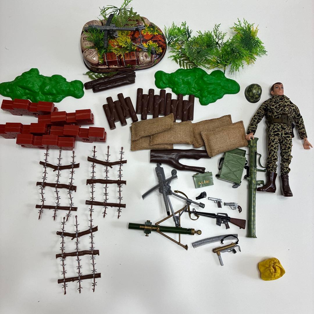 旧タカラ GIジョー フィギュアと武器セット