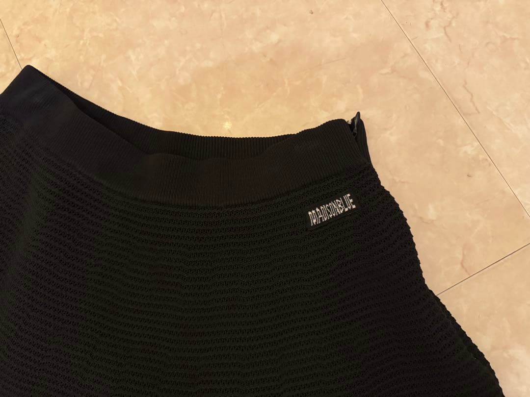 マディソンブルー メッシュニットフレアスカート　M