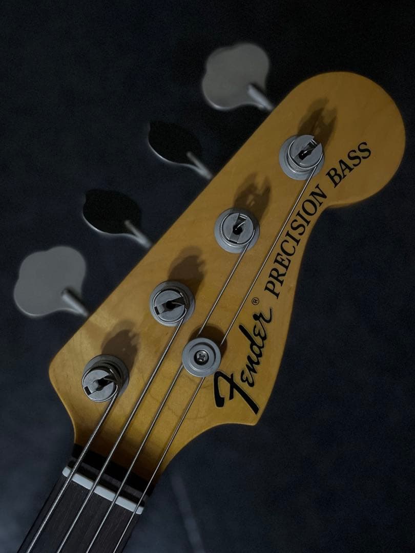 ベース Fender PB70-70US