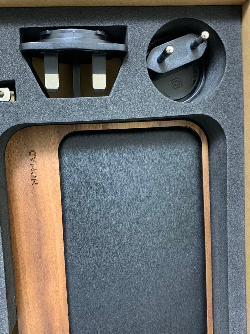 Nomad Base Station Hub ワイヤレス充電器