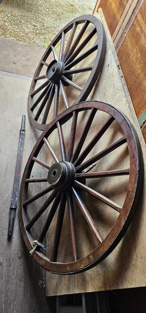 大八車　木製車輪 2個セットと軸棒