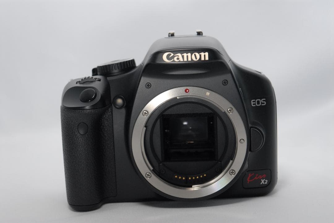 【美品】キャノン Kiss X2★一眼レフカメラ★入門機 Canon