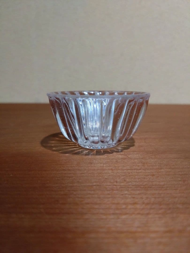 江戸ガラス 型吹き 菊形盃 猪口