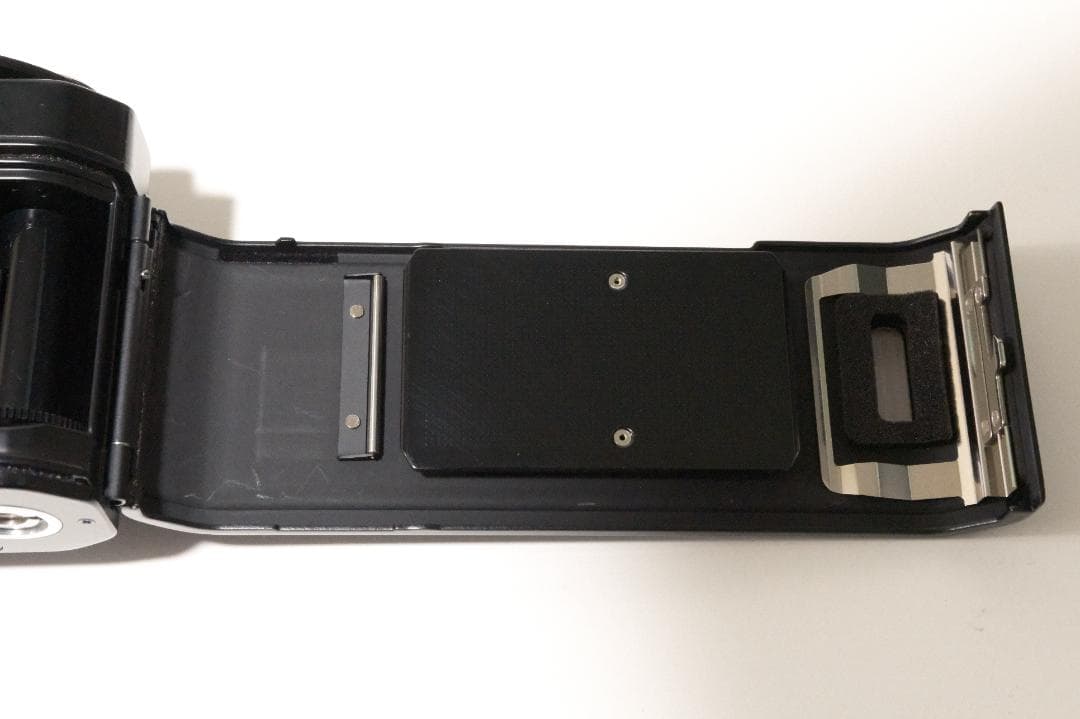 Nikon FM3A + 50mmF1.8 + 35mmF2 + 本革ケース