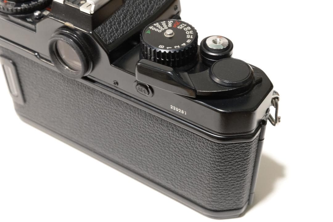 Nikon FM3A + 50mmF1.8 + 35mmF2 + 本革ケース