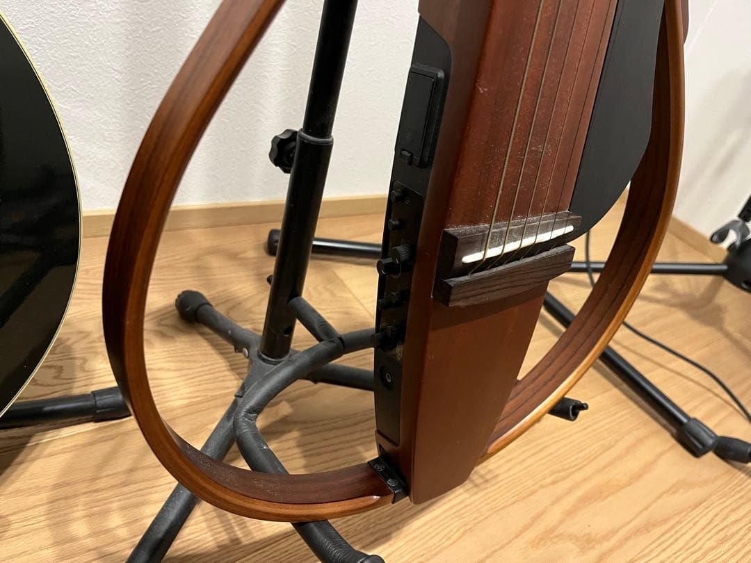 ヤマハ SLG200S NT サイレントギター　エレキギター