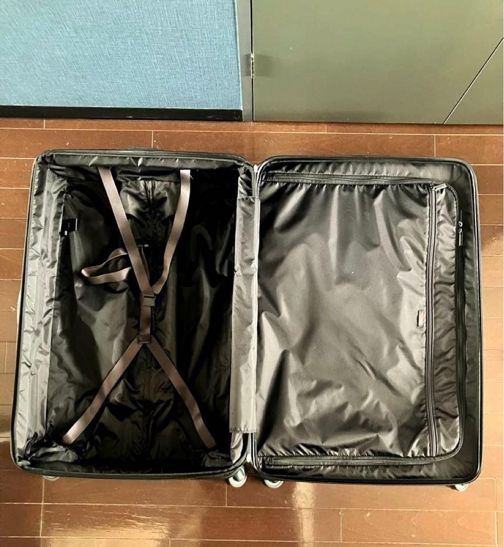 TUMI トゥミ V3 ラージ　黒　4輪スーツケース