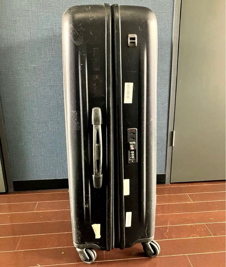 TUMI トゥミ V3 ラージ　黒　4輪スーツケース
