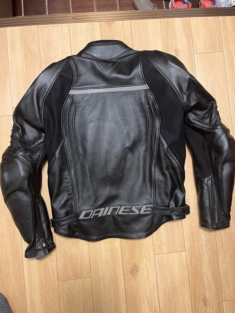 Dainese RACING 4 サイズ50 別売り胸部・背中プロテクター付