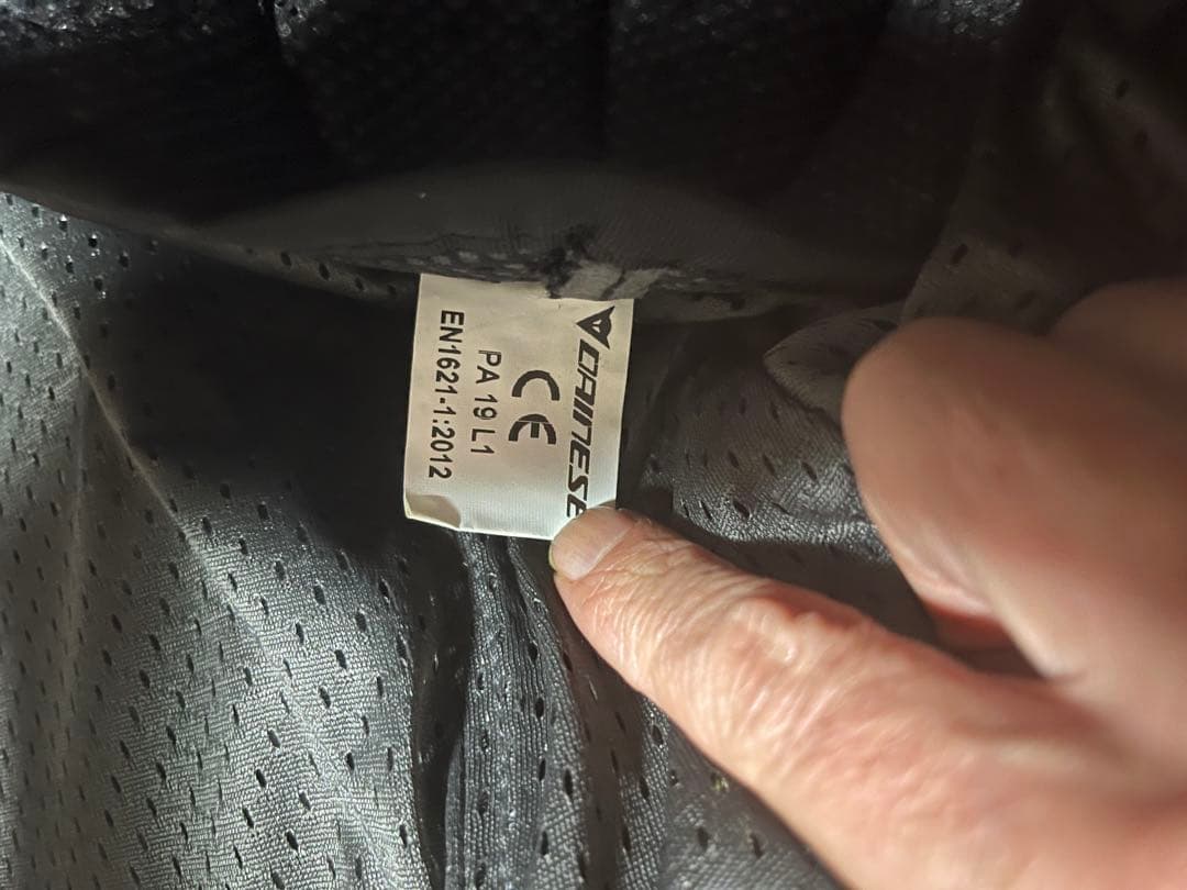 Dainese RACING 4 サイズ50 別売り胸部・背中プロテクター付