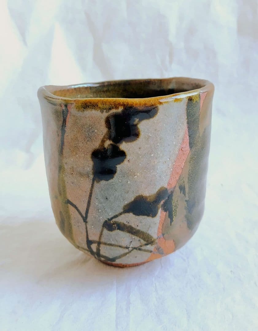 鉄釉掛分花文筒茶盌 (吉川水城 作) 未使用 新品同様