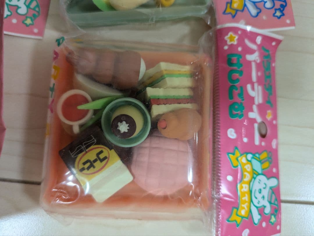 夢のある　バラエティパーティけしごむ　消しゴム　ケシゴム　4個セット