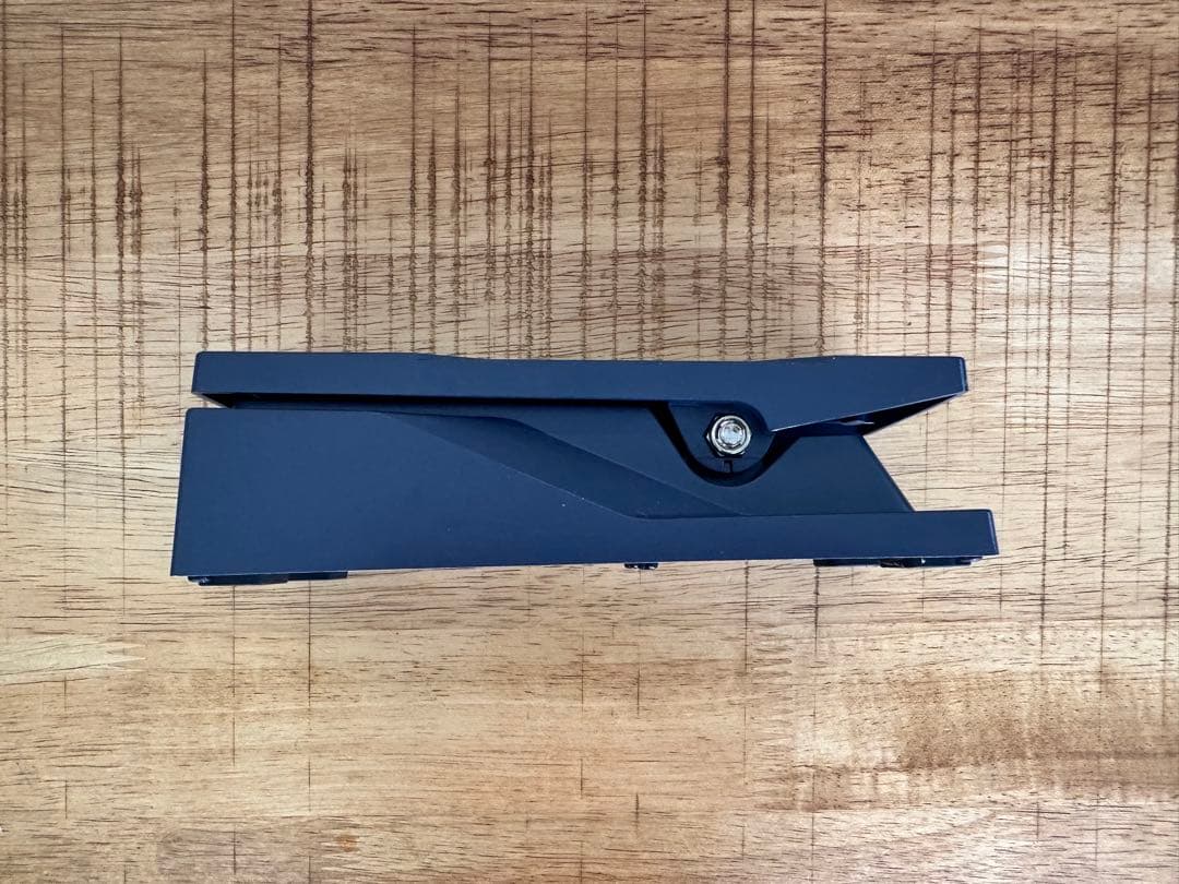 BOSS EV-30 エクスプレッションペダル　中古品プレイヤーズコンディション